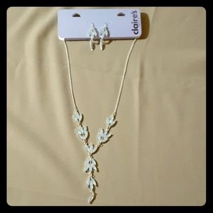 "New" 2pcs Silver Necklaces and Earring Set